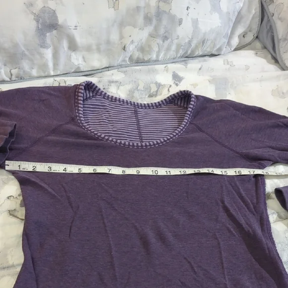 Size M Lululemon Purple Striped Long Sleeve Reversible Shirt - Picture 11 of 16